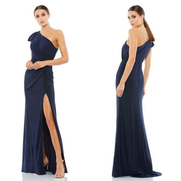 NWT Mac Duggal Ruffled One Shoulder Draped Gown Size 2 - Picture 1 of 10